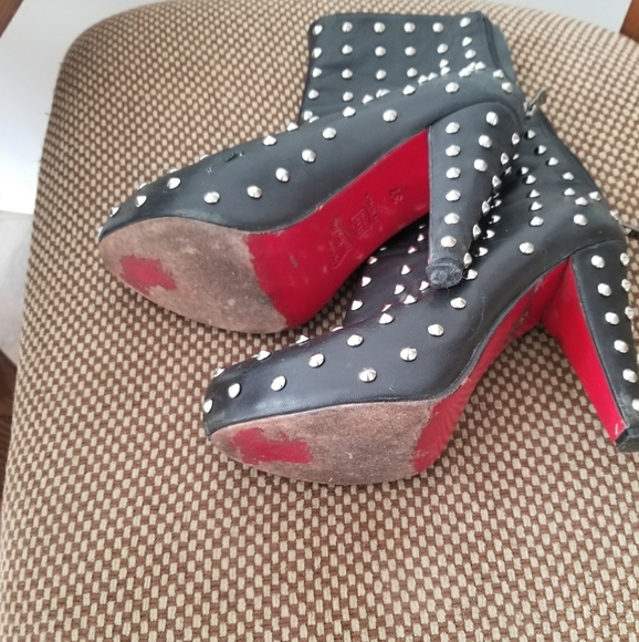 Christian Louboutin Black Size 7 - Picture 3 of 3